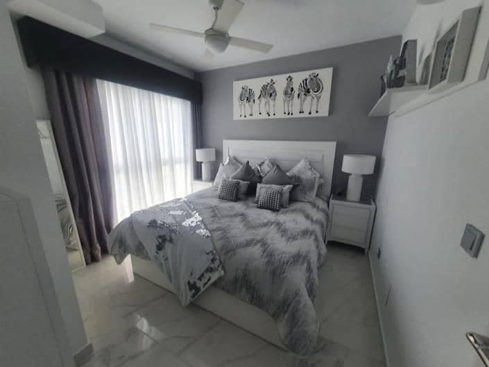 4 slaapkamer Villa te koop in Los Alcazares met zwembad garage - € 468.000 (Ref: 8602459)