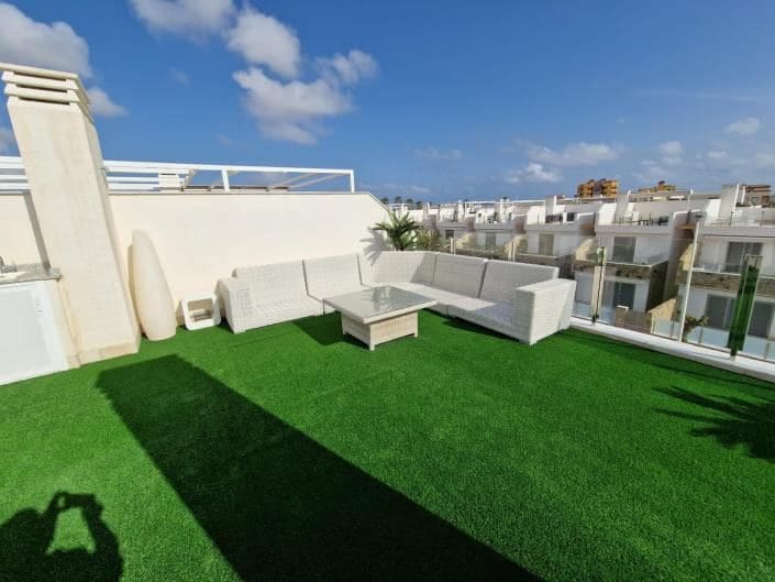 4 slaapkamer Villa te koop in Los Alcazares met zwembad garage - € 468.000 (Ref: 8602459)