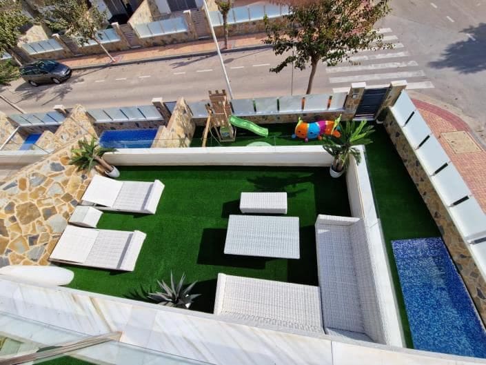 4 slaapkamer Villa te koop in Los Alcazares met zwembad garage - € 468.000 (Ref: 8602459)