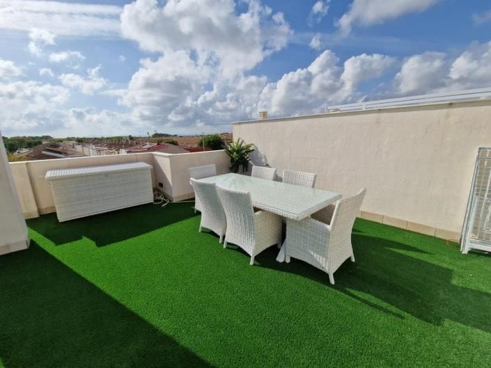 4 slaapkamer Villa te koop in Los Alcazares met zwembad garage - € 468.000 (Ref: 8602459)