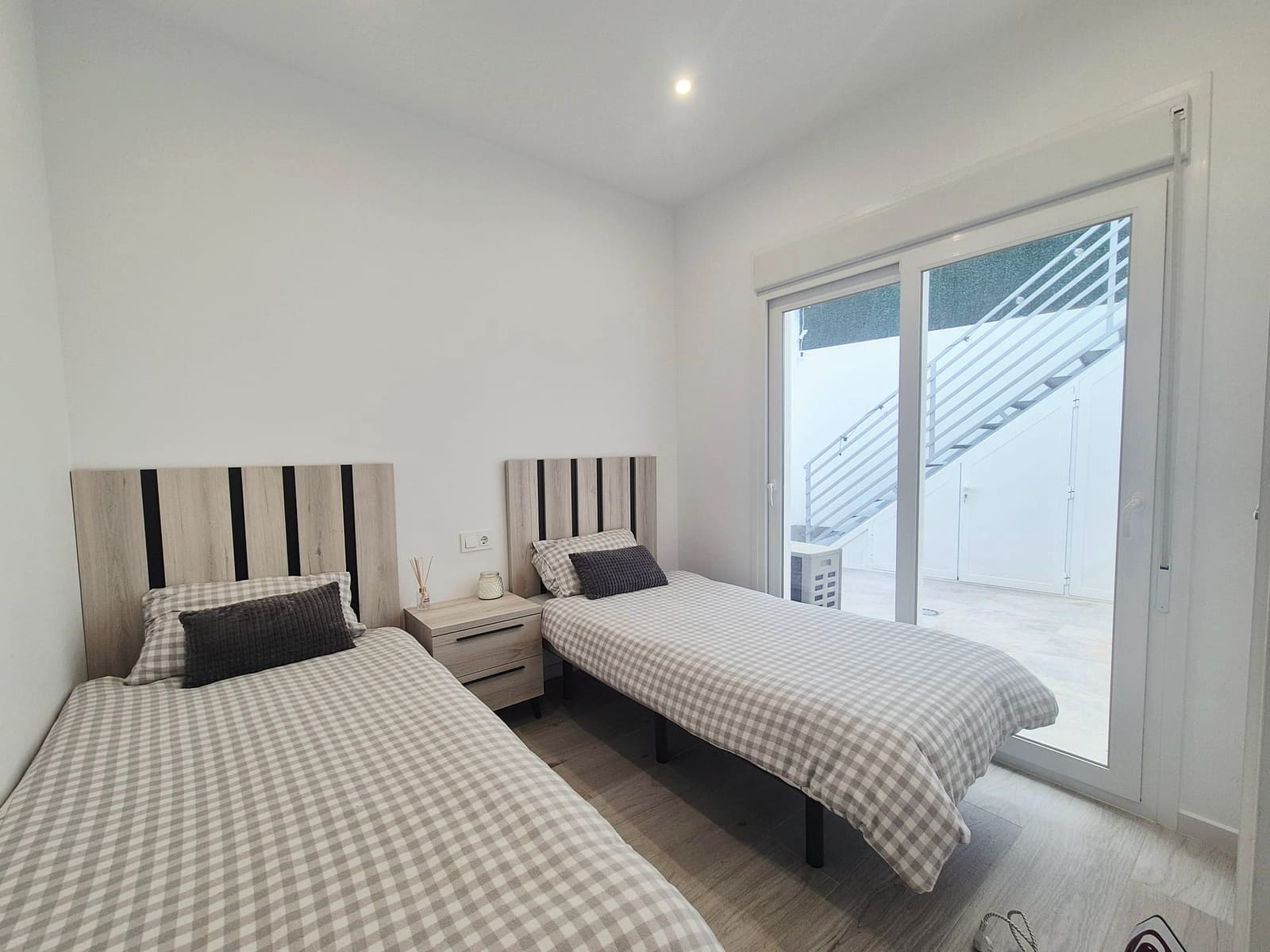 3 bedroom Villa for sale in Avileses with pool garage - € 259,950 (Ref: 9019782)