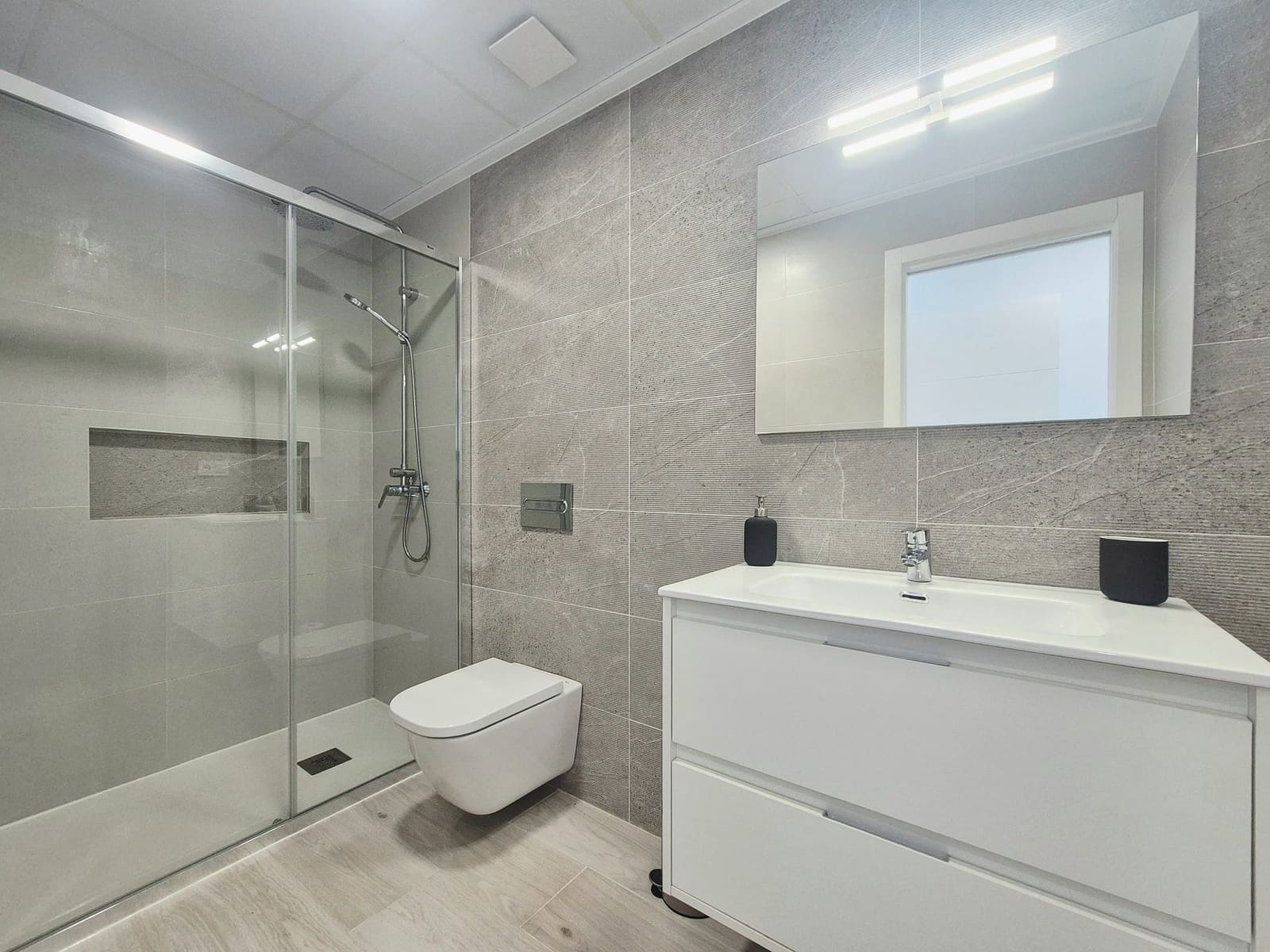 3 bedroom Villa for sale in Avileses with pool garage - € 259,950 (Ref: 9019782)