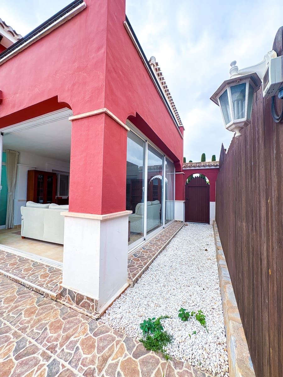 3 bedroom Villa for sale in Torre-Pacheco - € 335,000 (Ref: 9029987)