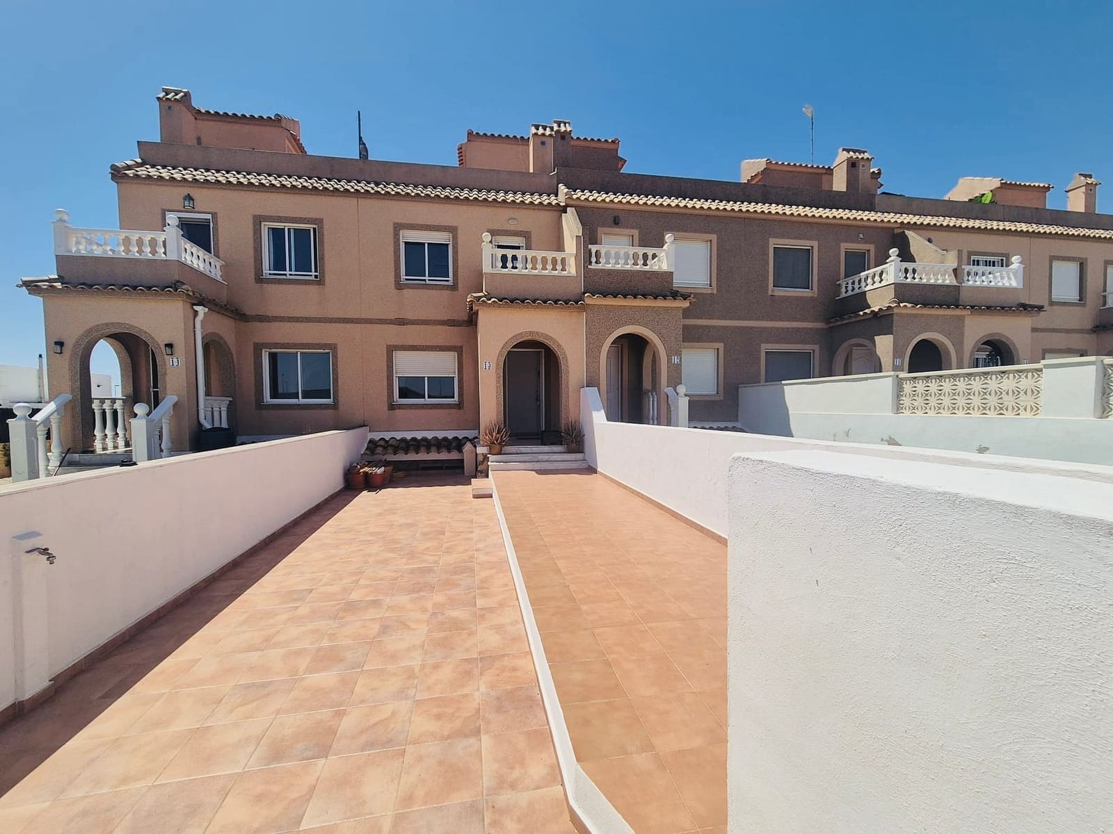 2 soveværelse Byhus til salg i Avileses med swimmingpool garage - € 109.999 (Ref: 9095025)