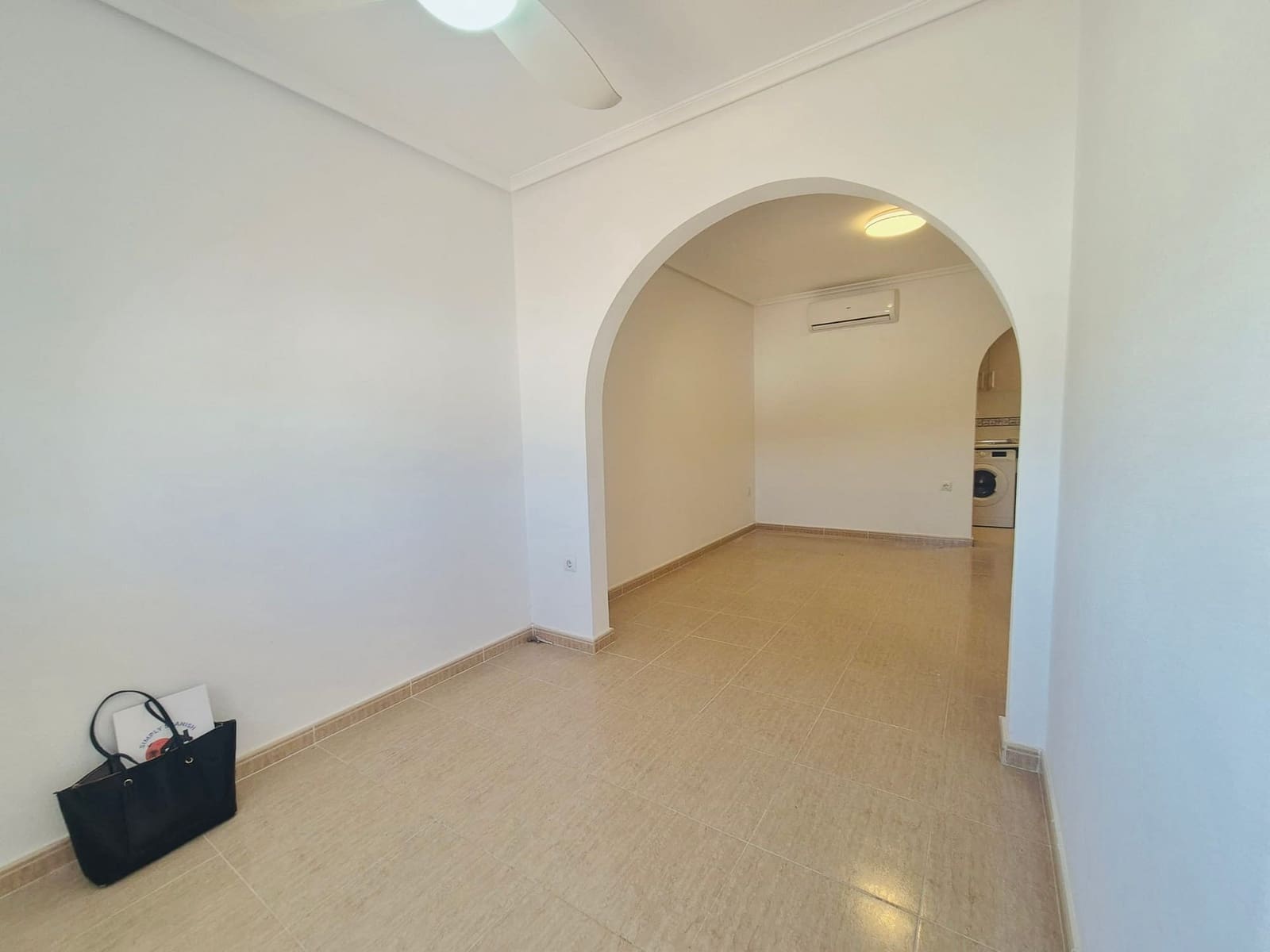 2 soveværelse Byhus til salg i Avileses med swimmingpool garage - € 109.999 (Ref: 9095025)