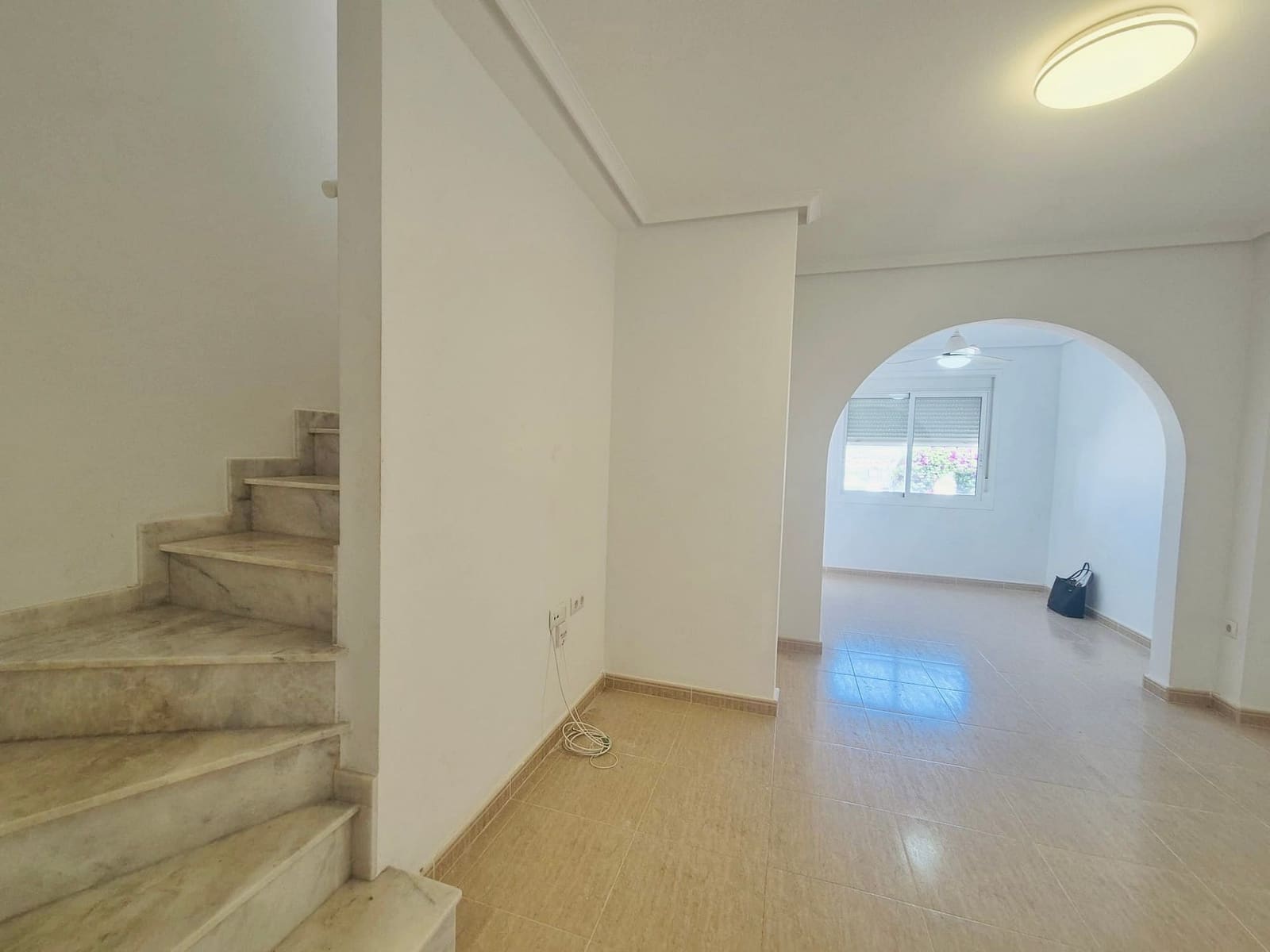 2 soveværelse Byhus til salg i Avileses med swimmingpool garage - € 109.999 (Ref: 9095025)