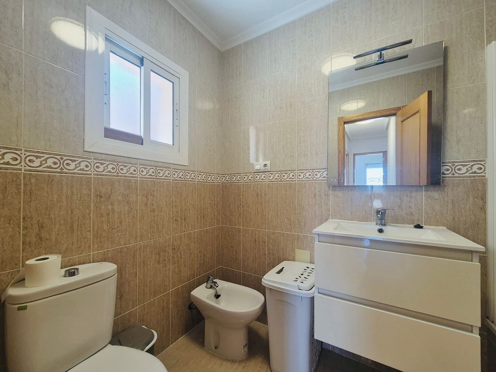 2 soveværelse Byhus til salg i Avileses med swimmingpool garage - € 109.999 (Ref: 9095025)