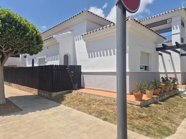 3 bedroom Villa for sale in La Torre Golf Resort, Torre-Pacheco with pool - € 349,999 (Ref: 9153594)