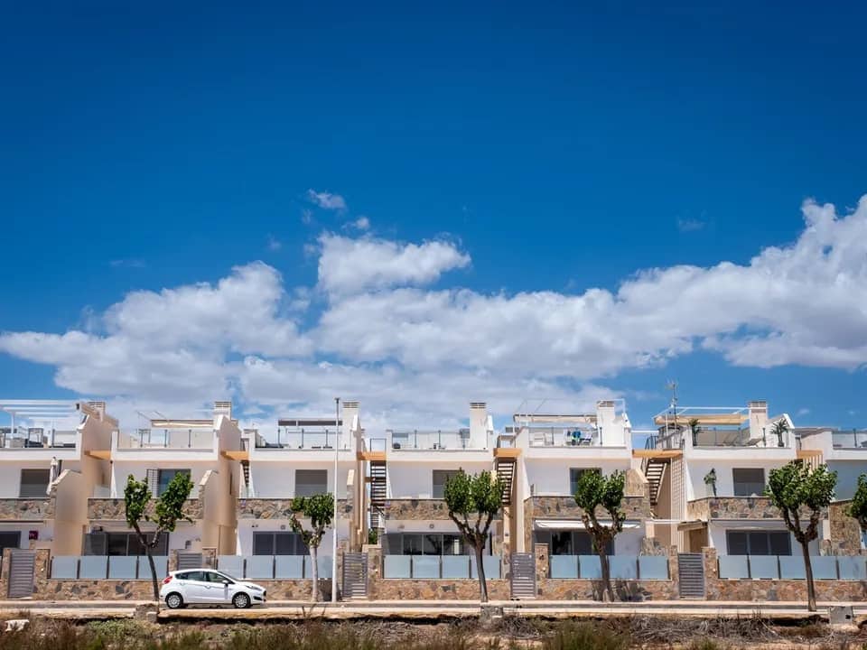 3 quarto Moradia para venda em Los Alcazares com piscina garagem - 335 000 € (Ref: 9186630)