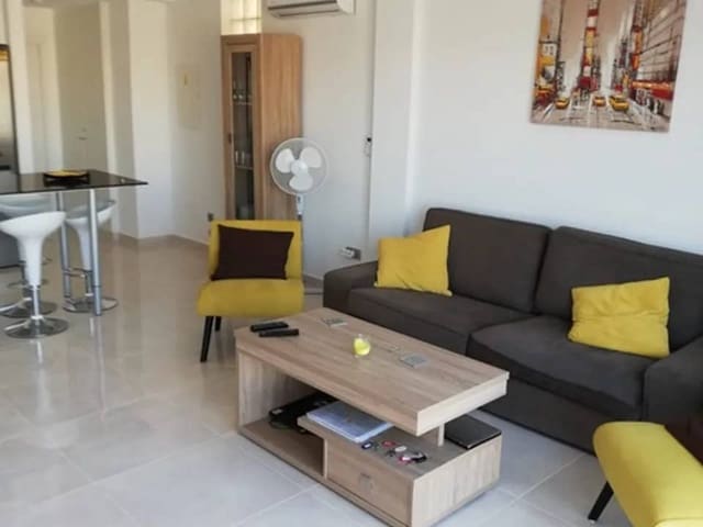 Chalet de 3 habitaciones en Centro, Los Alcázares en venta con piscina garaje - 335.000 € (Ref: 9186630)