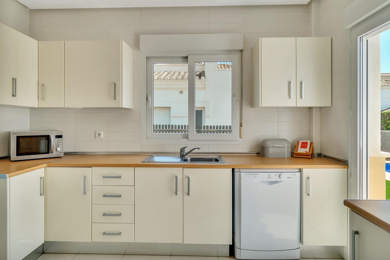 3 sovrum Villa till salu i Roldan med pool garage - 349 999 € (Ref: 9232160)