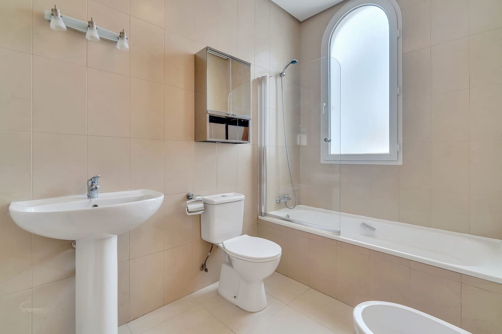 3 sovrum Villa till salu i Roldan med pool garage - 349 999 € (Ref: 9232160)