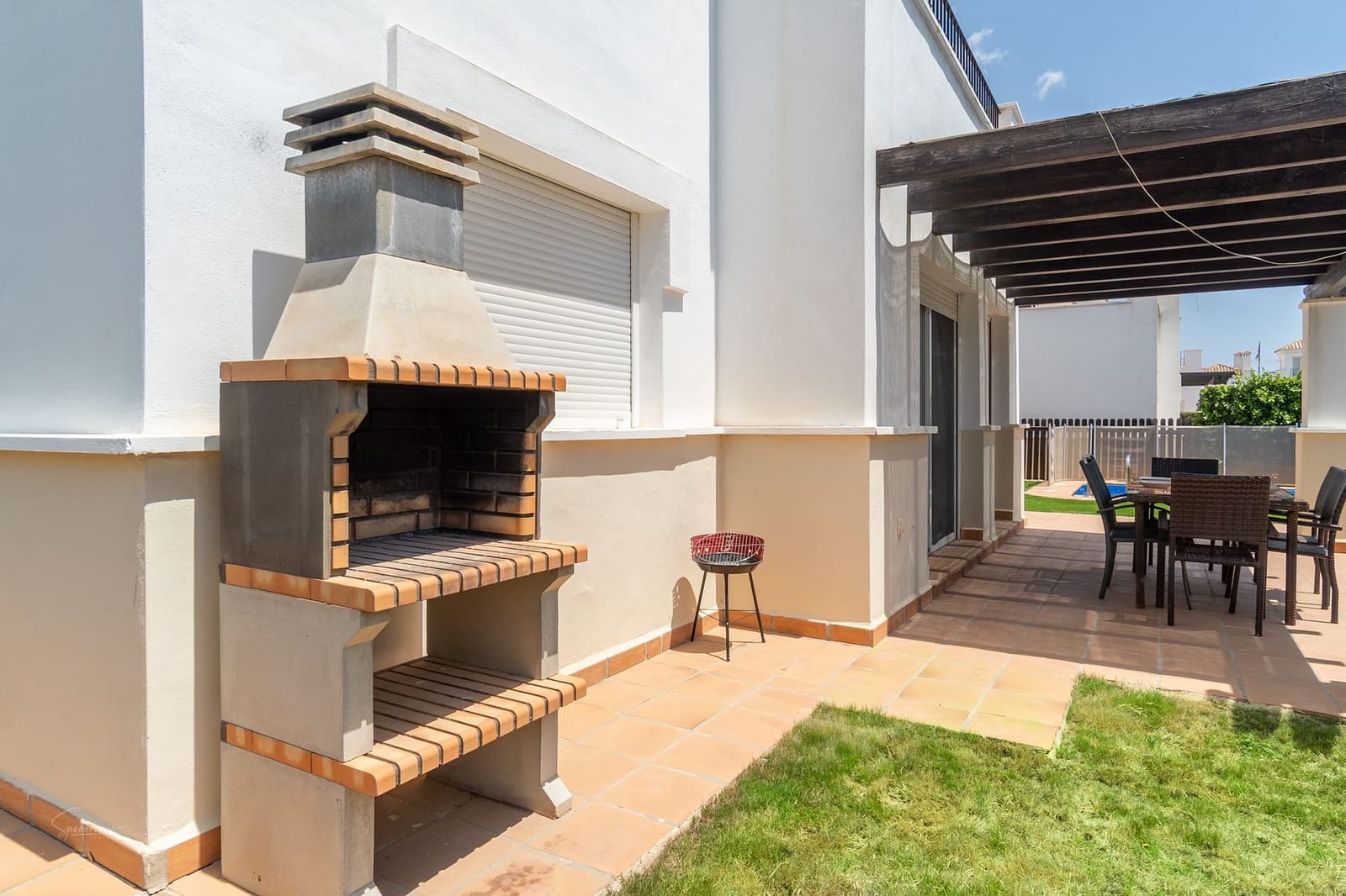 3 sovrum Villa till salu i Roldan med pool garage - 349 999 € (Ref: 9232160)