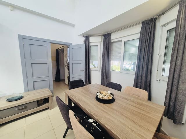 Chalet de 3 habitaciones en La Torre Golf Resort, Torre-Pacheco en venta con piscina garaje - 309.999 € (Ref: 9263977)