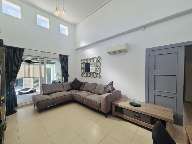 Chalet de 3 habitaciones en La Torre Golf Resort, Torre-Pacheco en venta con piscina garaje - 309.999 € (Ref: 9263977)