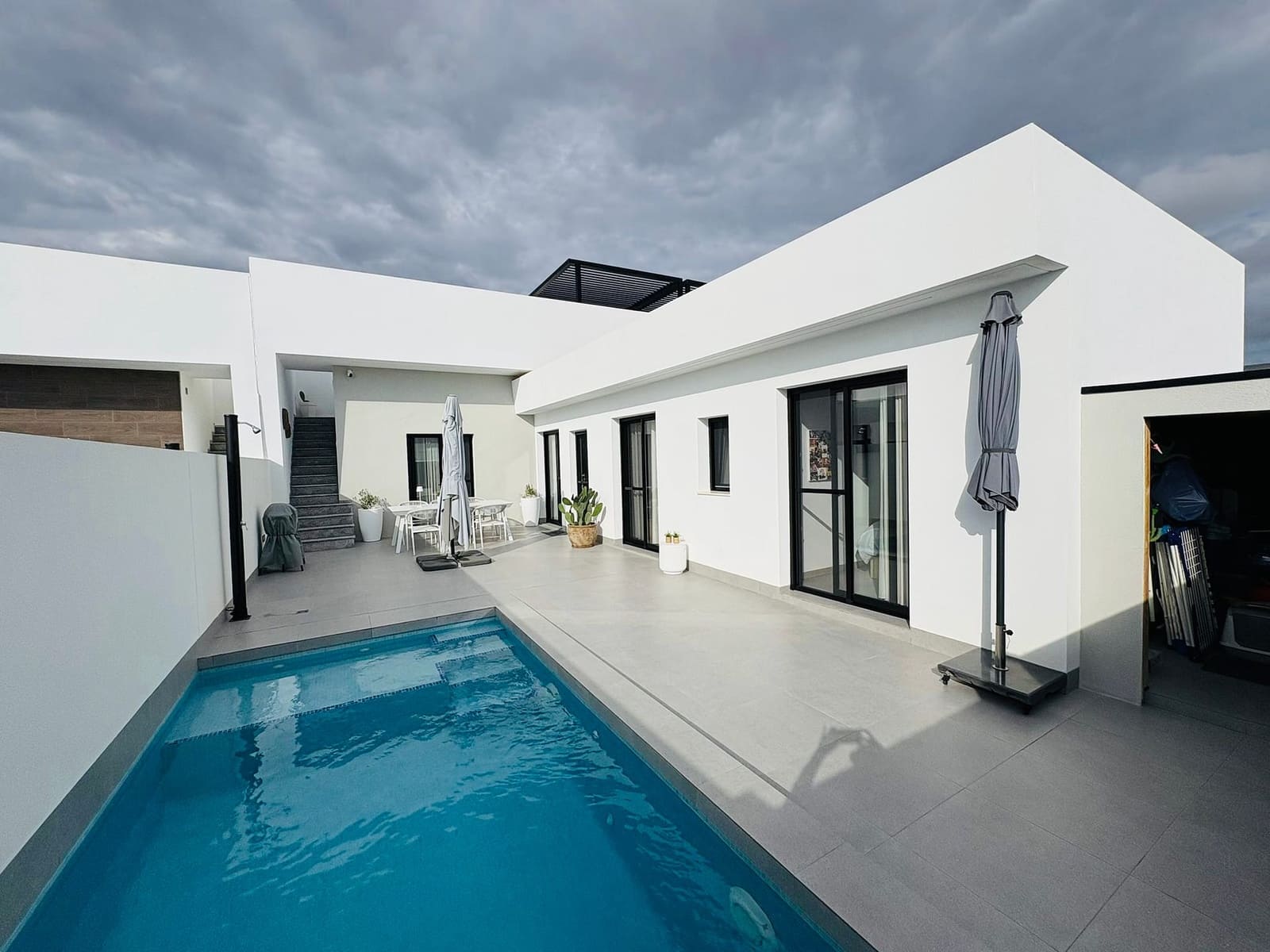 2 bedroom Villa for sale in Roldan with pool garage - € 324,999 (Ref: 9325916)