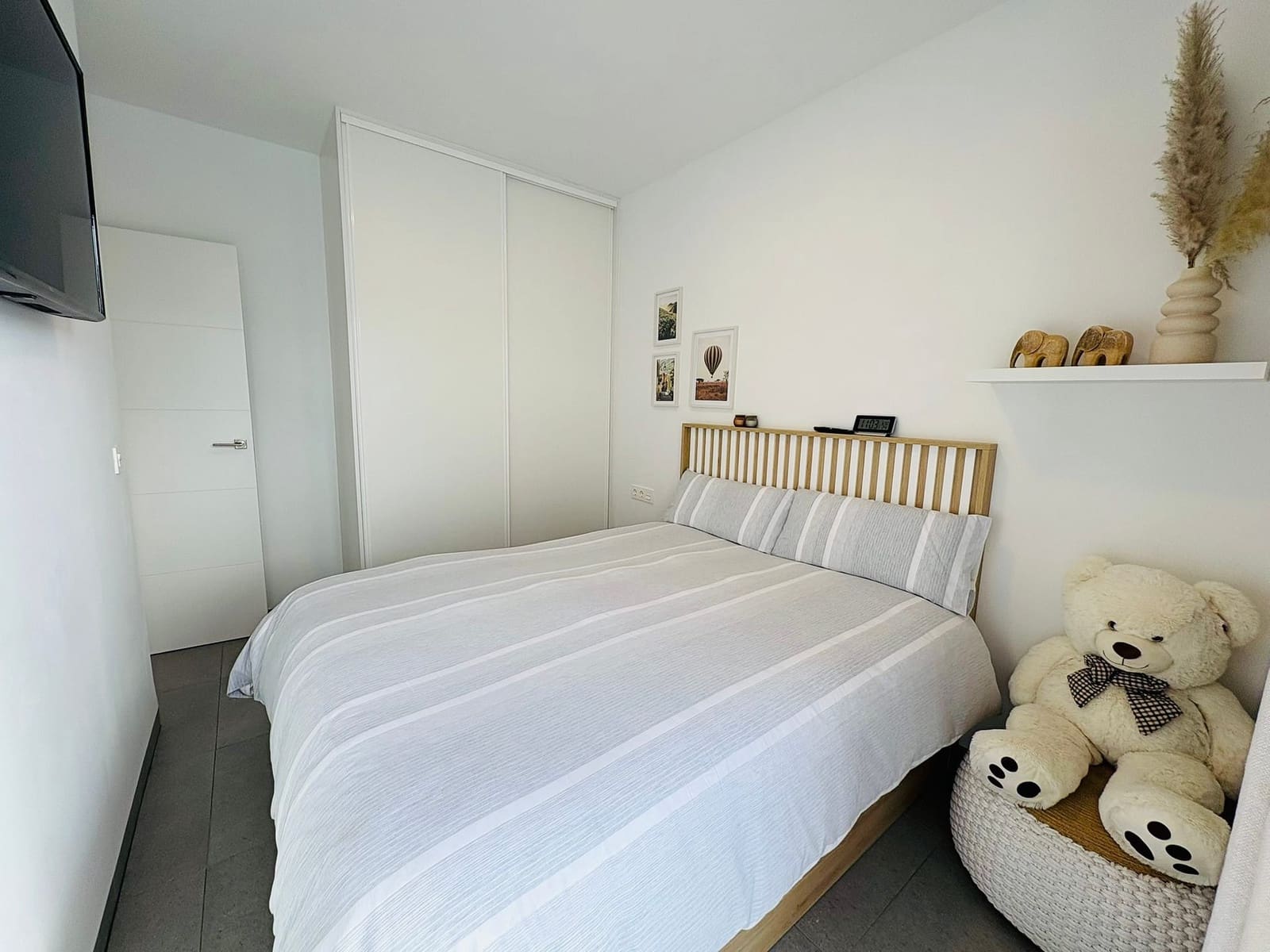 2 bedroom Villa for sale in Roldan with pool garage - € 324,999 (Ref: 9325916)