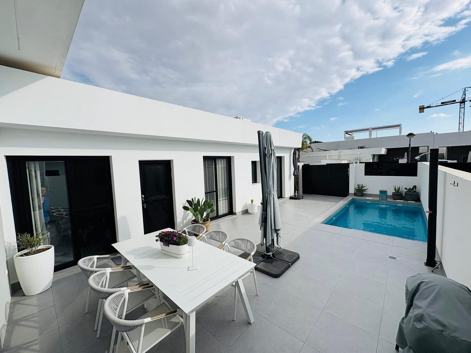 2 bedroom Villa for sale in Roldan with pool garage - € 324,999 (Ref: 9325916)