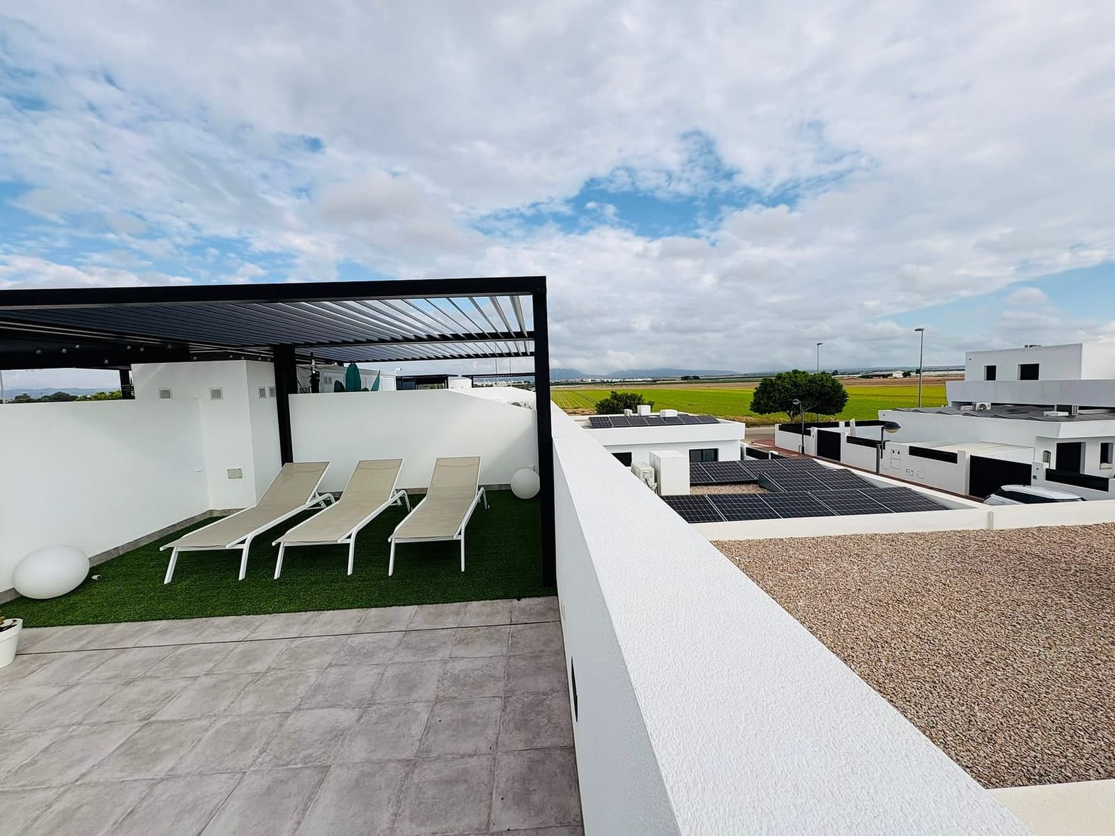 2 bedroom Villa for sale in Roldan with pool garage - € 324,999 (Ref: 9325916)