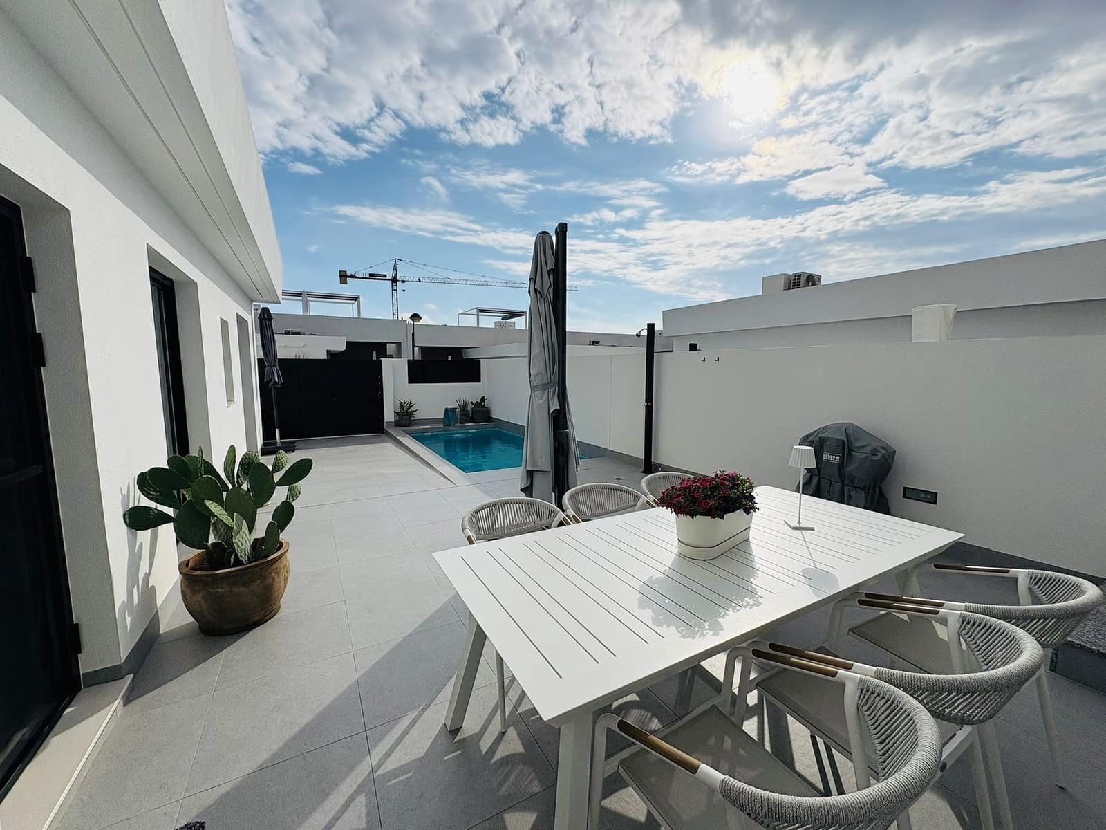 2 bedroom Villa for sale in Roldan with pool garage - € 324,999 (Ref: 9325916)