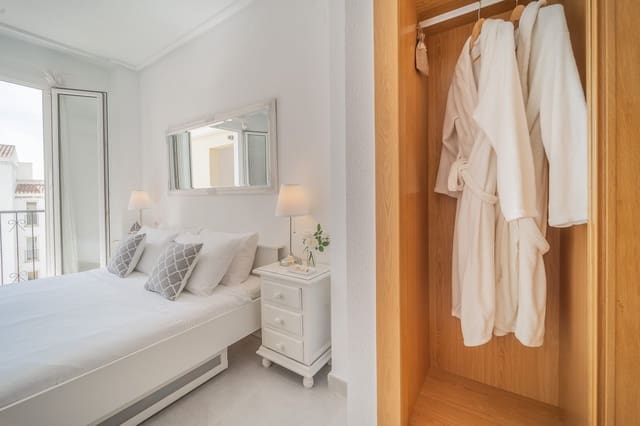 1 quarto Apartamento para venda em La Torre Golf Resort, Torre-Pacheco com piscina - 129 950 € (Ref: 9353124)