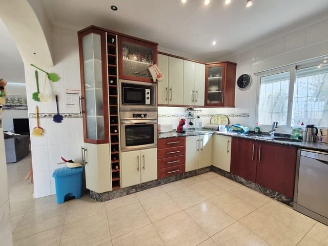 4 Zimmer Villa zu verkaufen in Gea y Truyols, Murcia Stadt mit Pool - 310.000 € (Ref: 9387118)