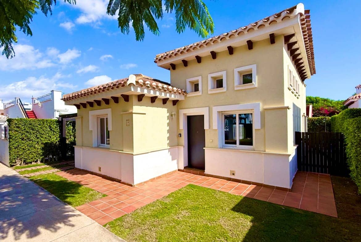 2 bedroom Villa for sale in Mar Menor Golf Resort with pool - € 279,950 (Ref: 9412816)