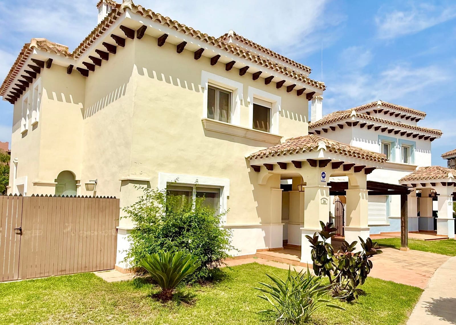4 soveværelse Villa til salg i Mar Menor Golf Resort med swimmingpool garage - € 599.950 (Ref: 9420473)