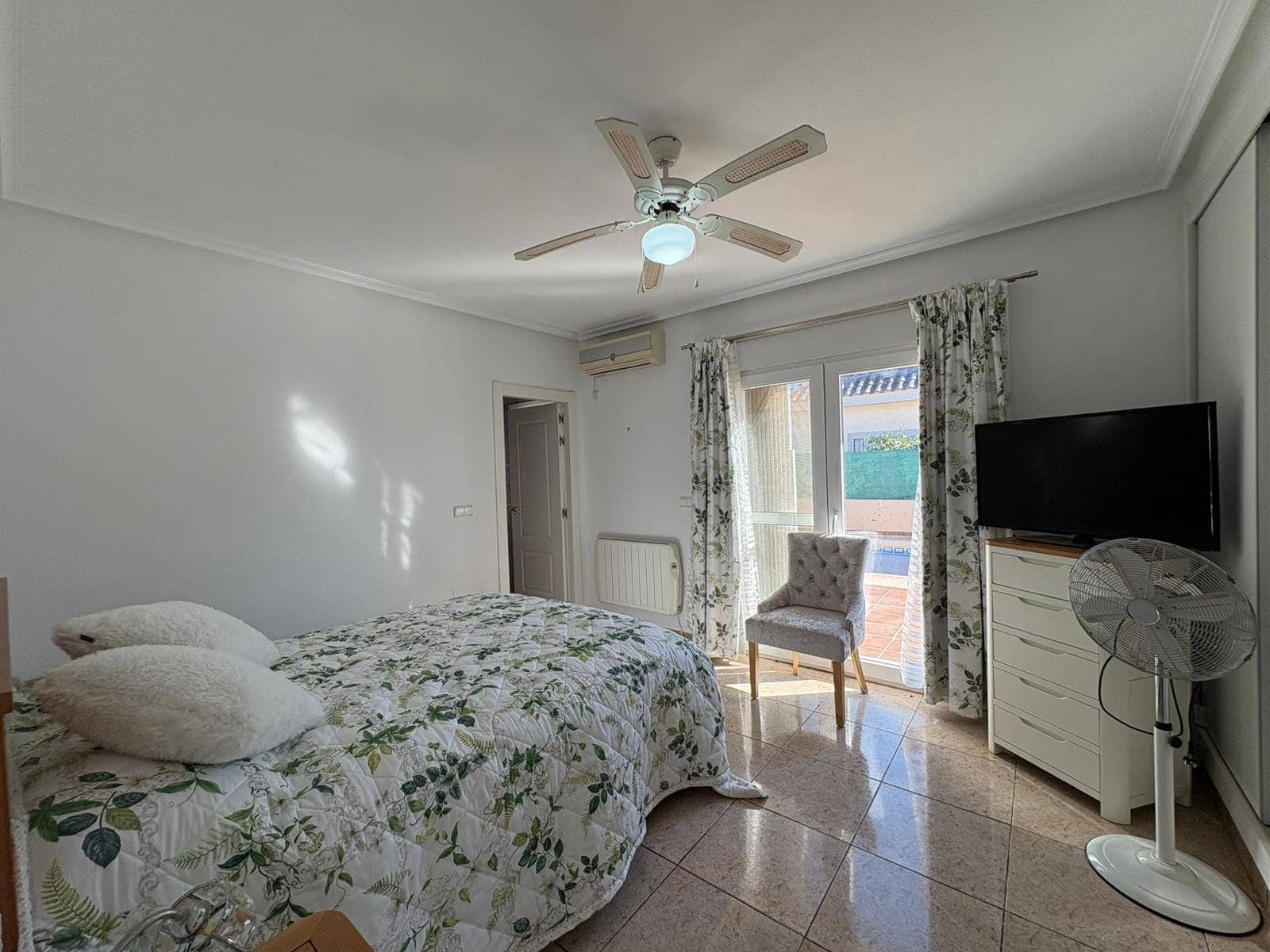 3 slaapkamer Villa te koop in Murcia stad met zwembad garage - € 259.999 (Ref: 9518420)