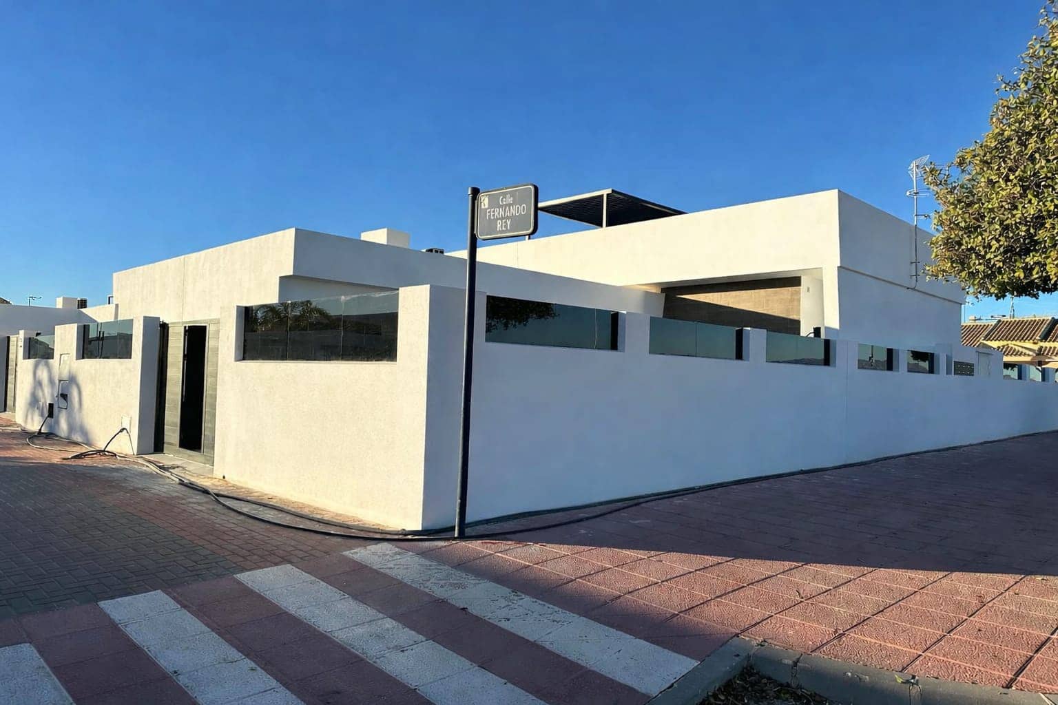 3 sovrum Villa till salu i Roldan med pool - 354 999 € (Ref: 9528499)