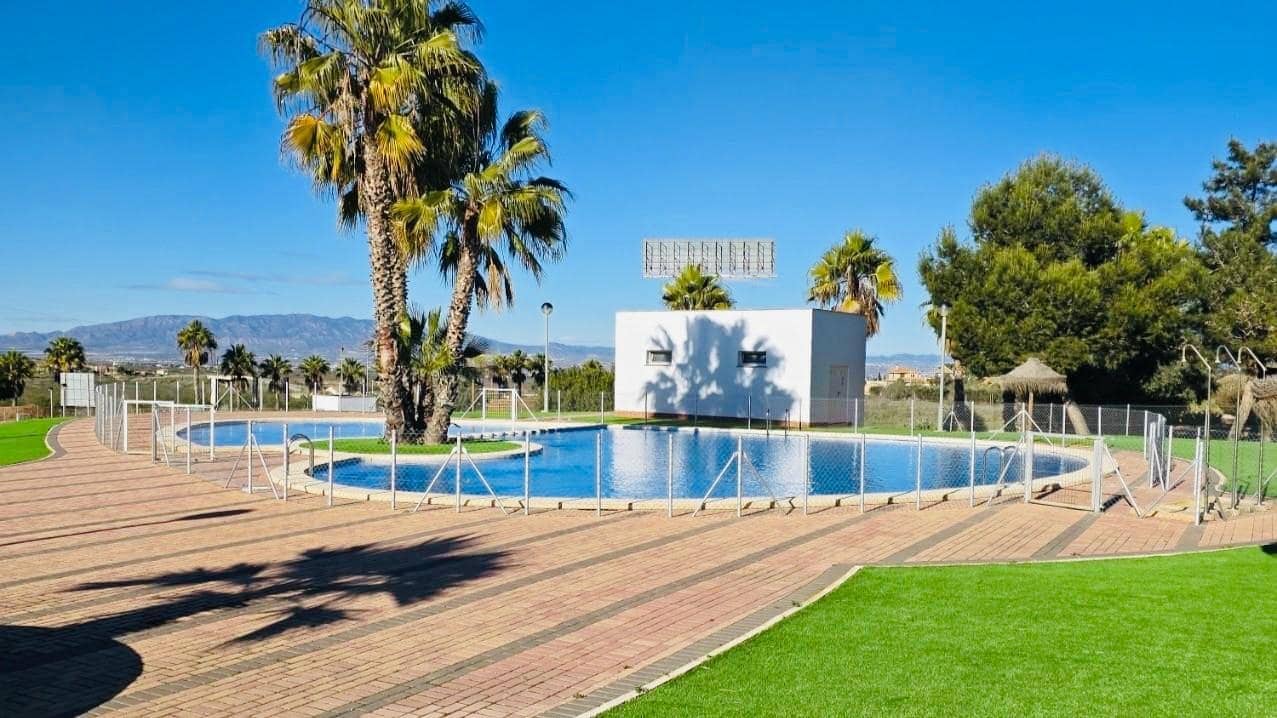 3 soverom Kjedet enebolig til salgs i Las Palas med svømmebasseng - € 299 900 (Ref: 9673767)