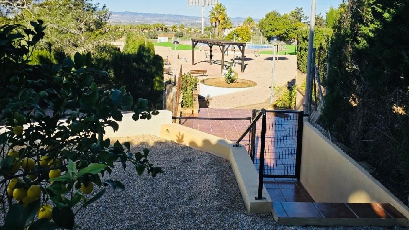 3 soverom Kjedet enebolig til salgs i Las Palas med svømmebasseng - € 299 900 (Ref: 9673767)