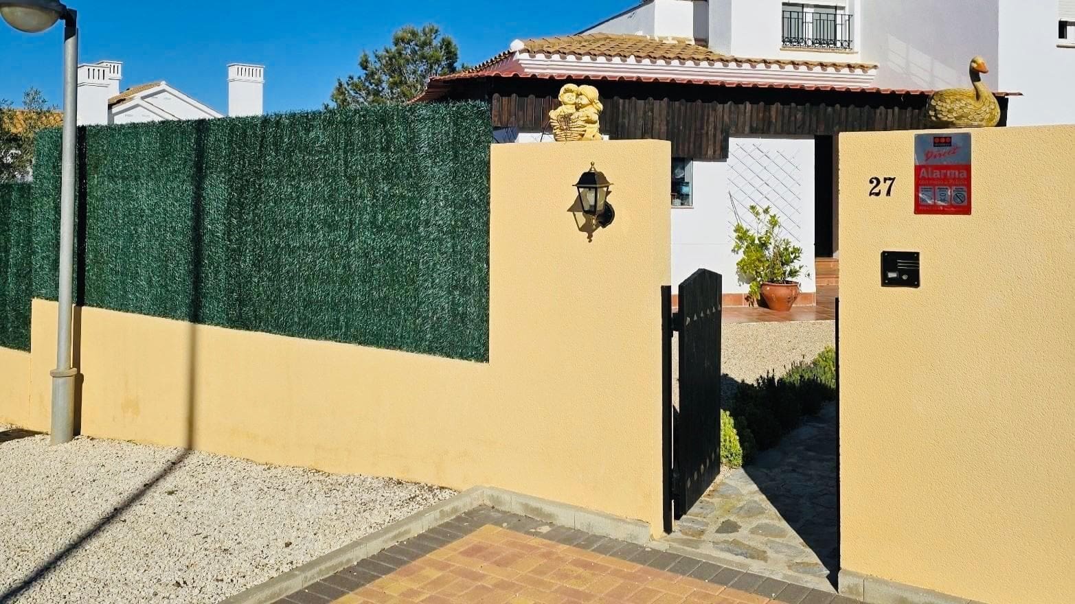 3 soverom Kjedet enebolig til salgs i Las Palas med svømmebasseng - € 299 900 (Ref: 9673767)