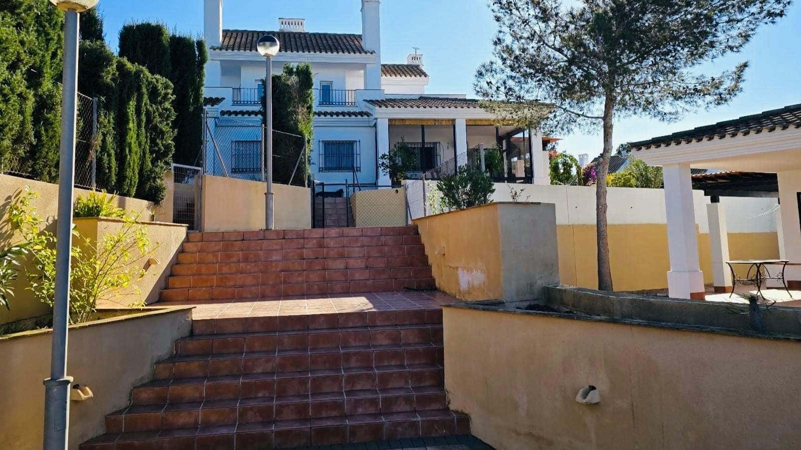 3 soverom Kjedet enebolig til salgs i Las Palas med svømmebasseng - € 299 900 (Ref: 9673767)