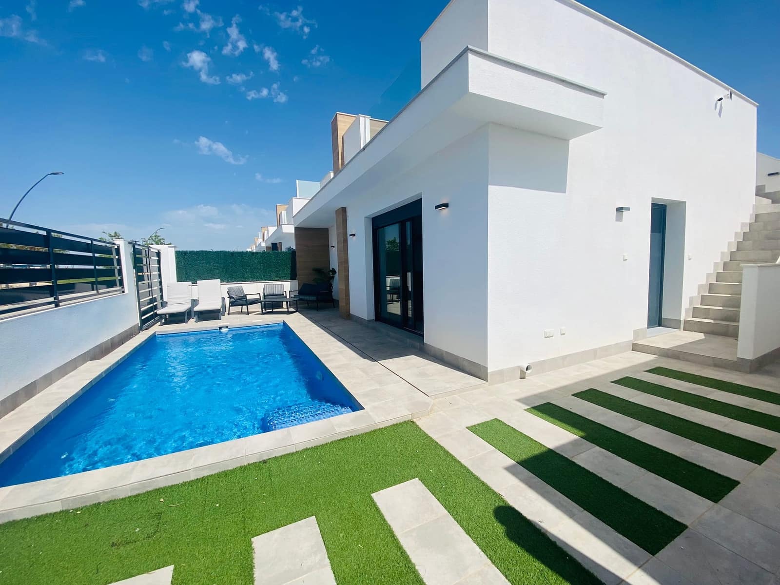 2 bedroom Villa for sale in Roldan with pool - € 314,500 (Ref: 9713441)