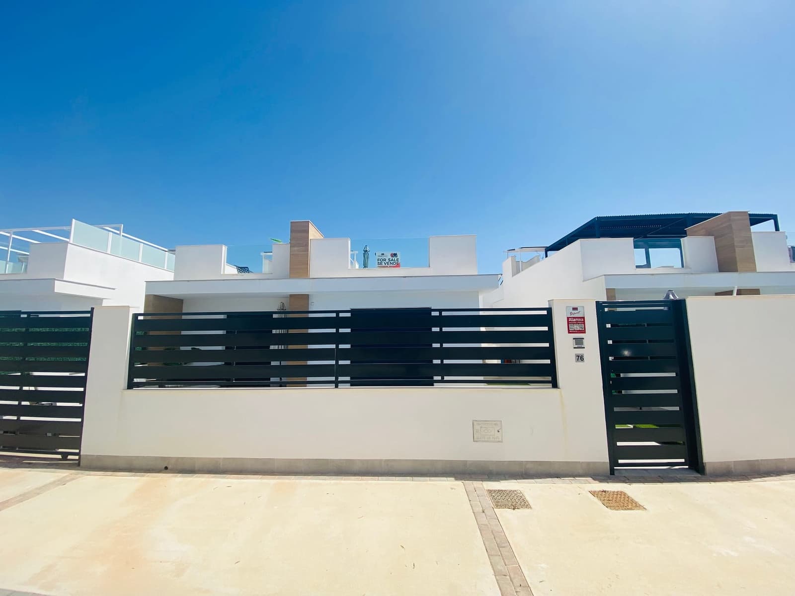 2 bedroom Villa for sale in Roldan with pool - € 314,500 (Ref: 9713441)