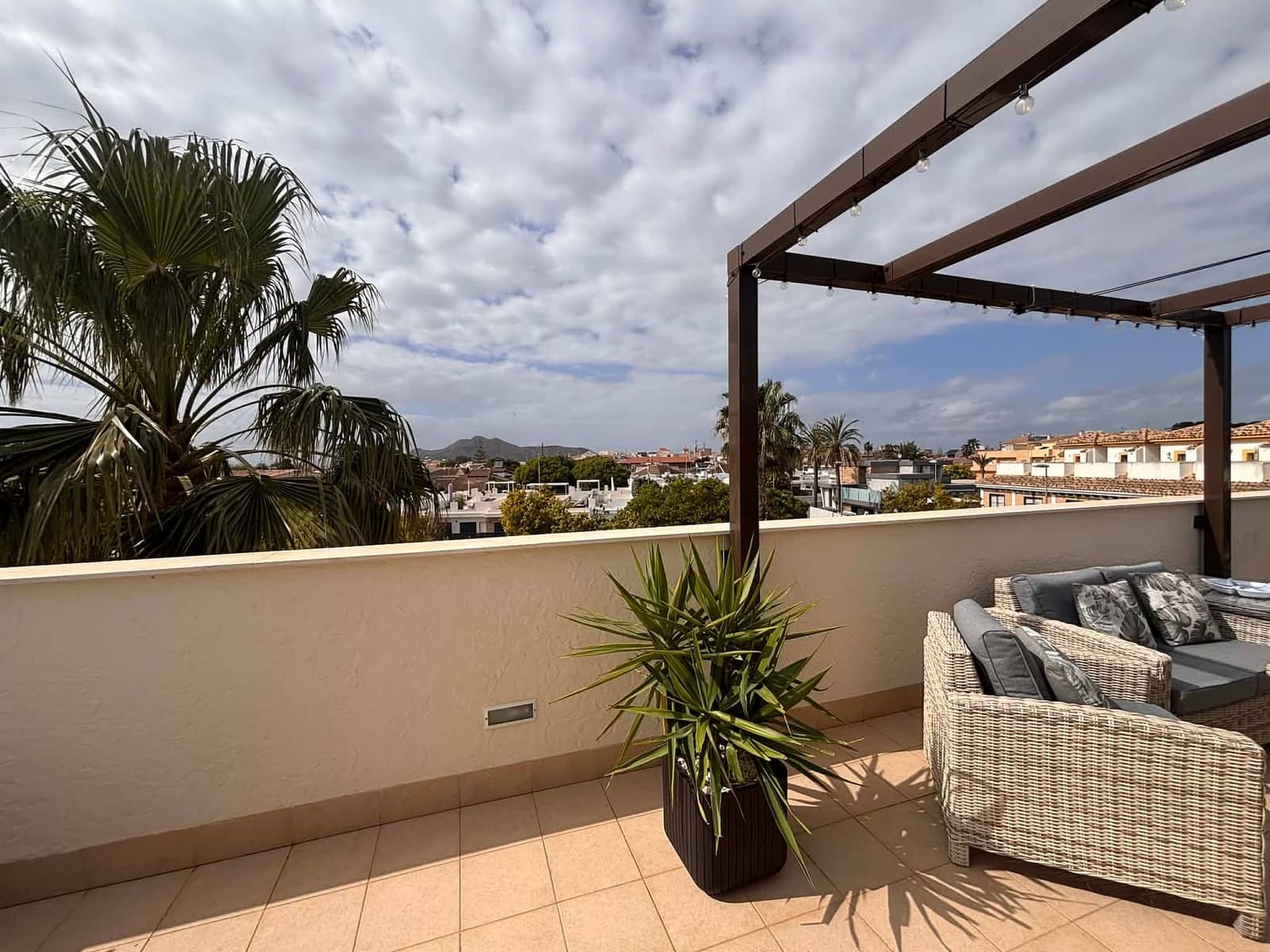 3 soveværelse Byhus til salg i Dolores De Pacheco med swimmingpool - € 349.950 (Ref: 9758396)