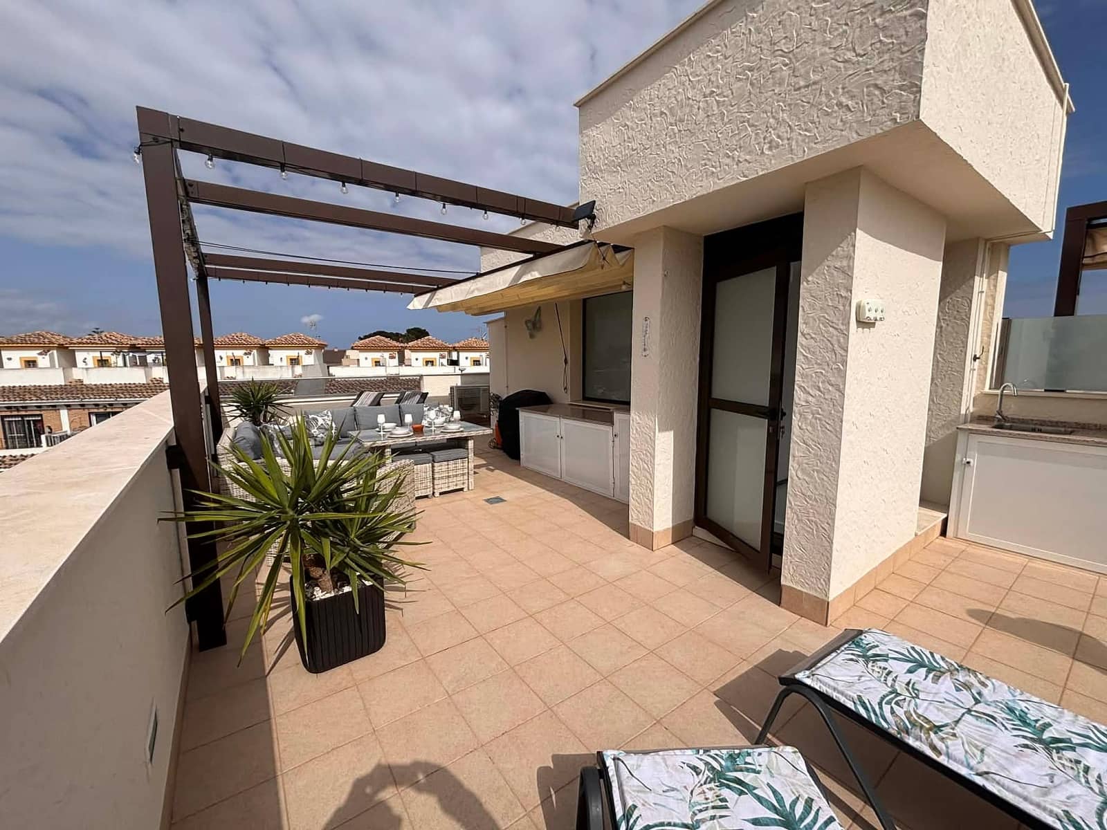 3 soveværelse Byhus til salg i Dolores De Pacheco med swimmingpool - € 349.950 (Ref: 9758396)