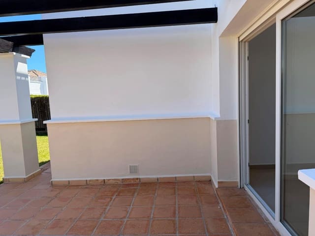 2 sypialnia Willa na sprzedaż w La Torre Golf Resort, Torre-Pacheco z basenem - 245 000 € (Ref: 9844805)