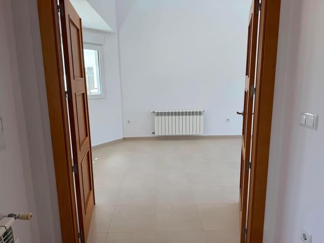 2 sypialnia Willa na sprzedaż w La Torre Golf Resort, Torre-Pacheco z basenem - 245 000 € (Ref: 9844805)