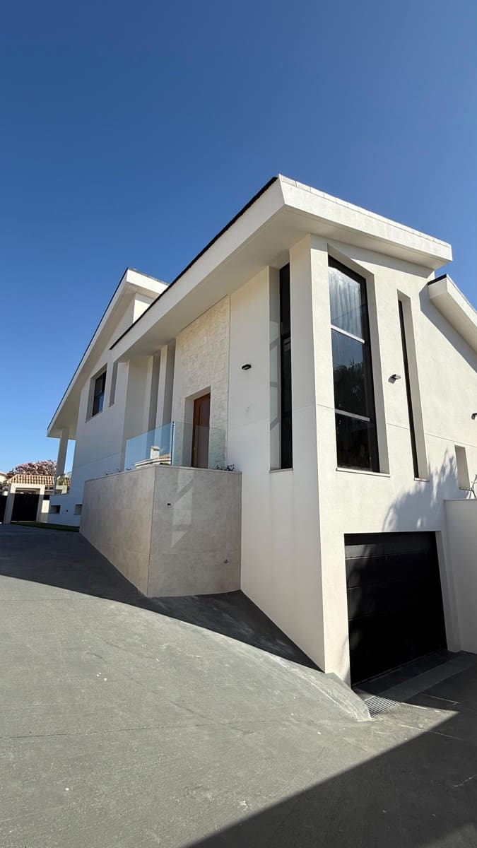 4 chambre Villa/Maison à vendre à La Manga del Mar Menor avec piscine garage - 1 335 000 € (Ref: 9872002)