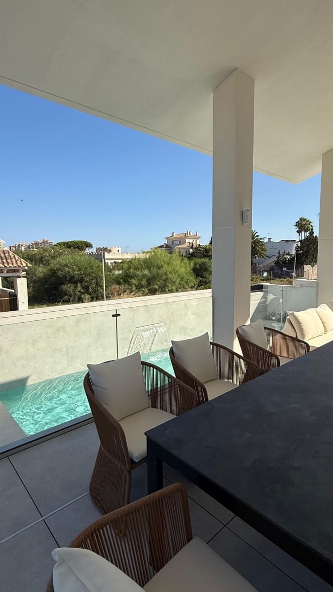 4 chambre Villa/Maison à vendre à La Manga del Mar Menor avec piscine garage - 1 335 000 € (Ref: 9872002)