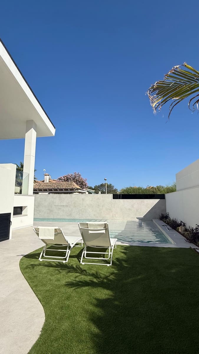 4 chambre Villa/Maison à vendre à La Manga del Mar Menor avec piscine garage - 1 335 000 € (Ref: 9872002)