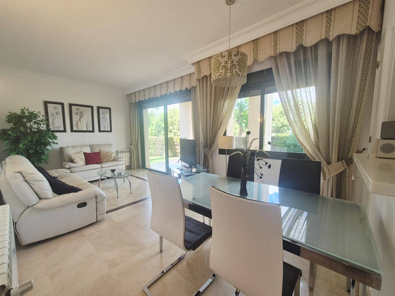 3 camera da letto Appartamento in vendita in Roda con piscina garage - 249.999 € (Rif: 9872003)