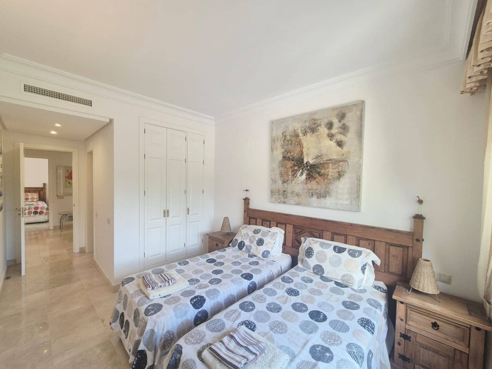 3 camera da letto Appartamento in vendita in Roda con piscina garage - 249.999 € (Rif: 9872003)