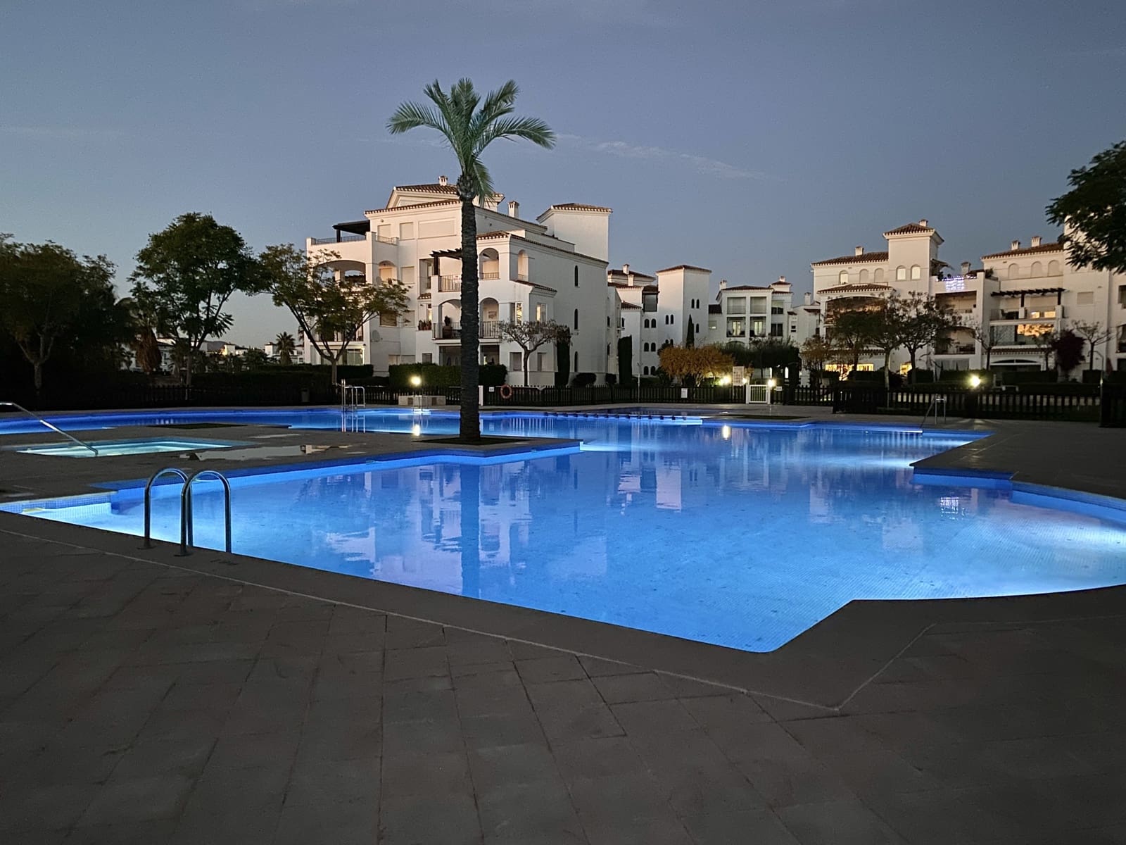 1 soverom Leilighet til salgs i La Torre Golf Resort med svømmebasseng - € 129 950 (Ref: 9872006)
