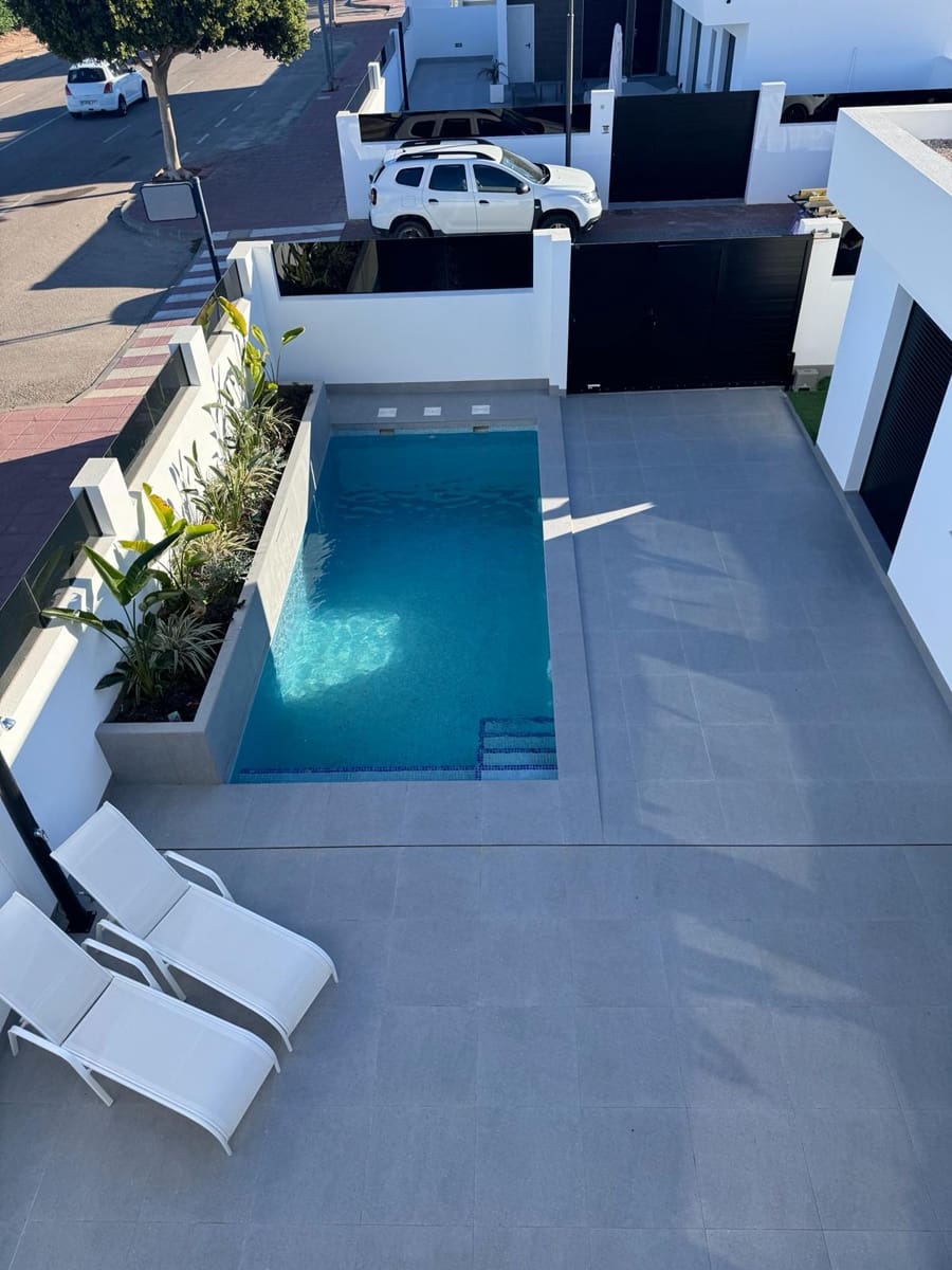3 bedroom Villa for sale in Roldan with pool - € 354,999 (Ref: 9872008)