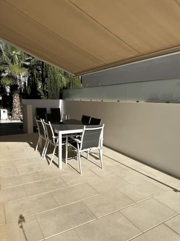 4 soveværelse Villa til salg i Mil Palmeras, Pilar de la Horadada med swimmingpool - € 699.999 (Ref: 9872010)