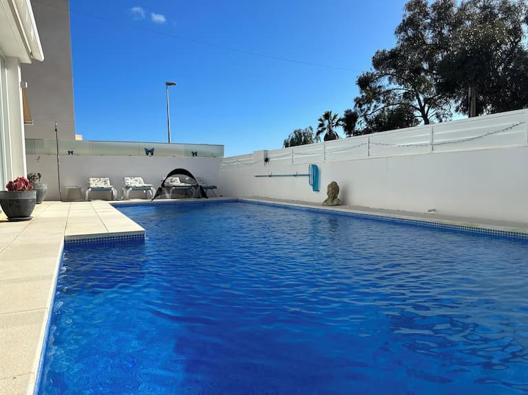 4 slaapkamer Villa te koop in Pilar de la Horadada met zwembad - € 699.999 (Ref: 9872010)