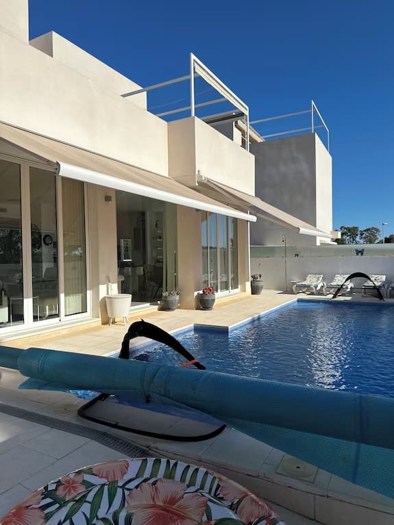 4 slaapkamer Villa te koop in Pilar de la Horadada met zwembad - € 699.999 (Ref: 9872010)